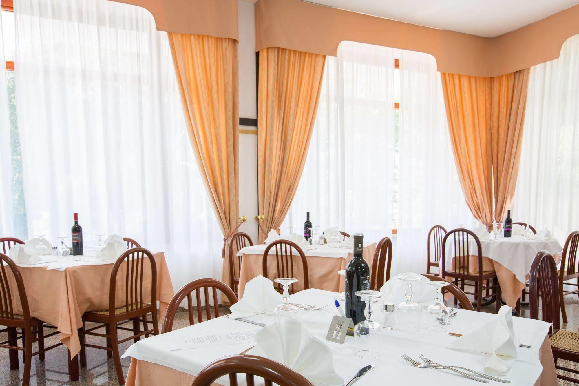 Hotel Mediterraneo Vieste Zewnętrze zdjęcie